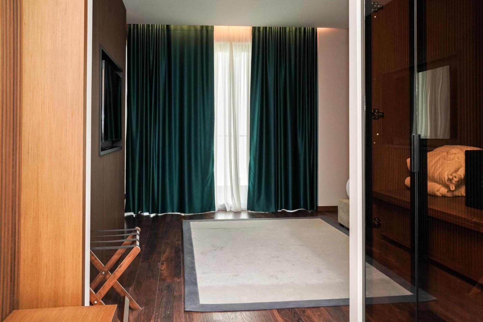 Supreme Hotel&spa 5* Golem (Tirana)